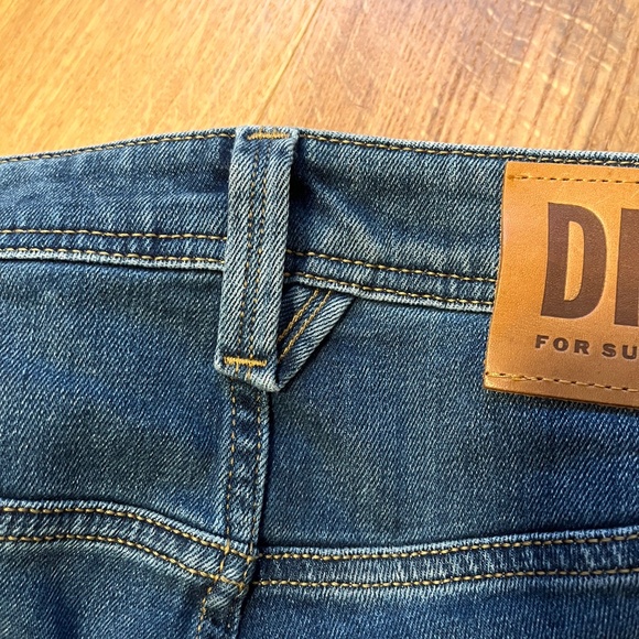 Diesel Larkee Straight Stretch Blue Denim Jeans - Picture 4 of 13